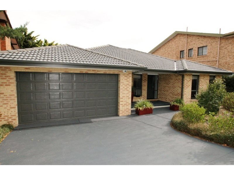 30 Pindari Crescent, Queanbeyan NSW 2620