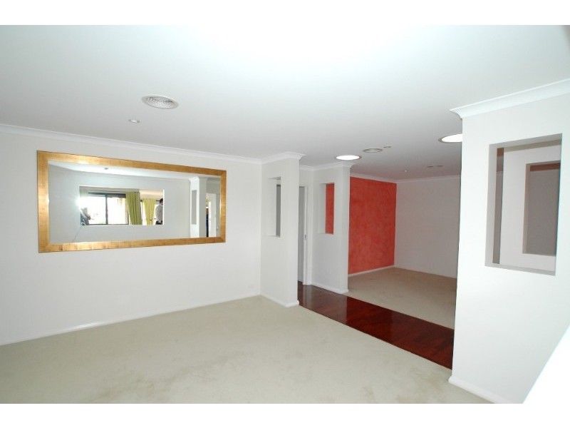 30 Pindari Crescent, Queanbeyan NSW 2620