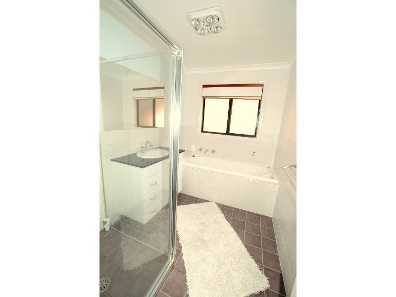 30 Pindari Crescent, Queanbeyan NSW 2620