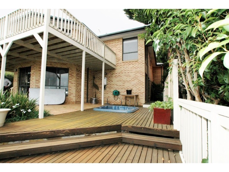 30 Pindari Crescent, Queanbeyan NSW 2620