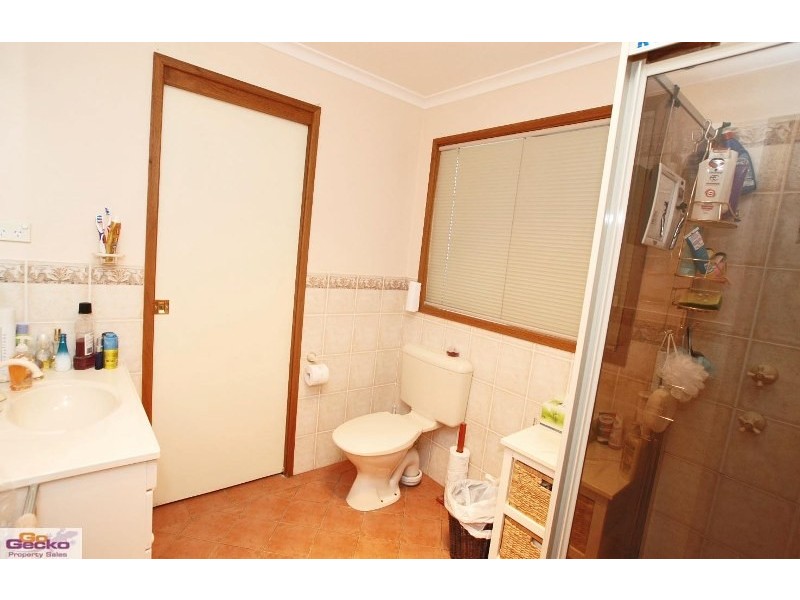 4 Weir Place, Queanbeyan NSW 2620