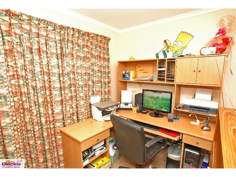 4 Weir Place, Queanbeyan NSW 2620