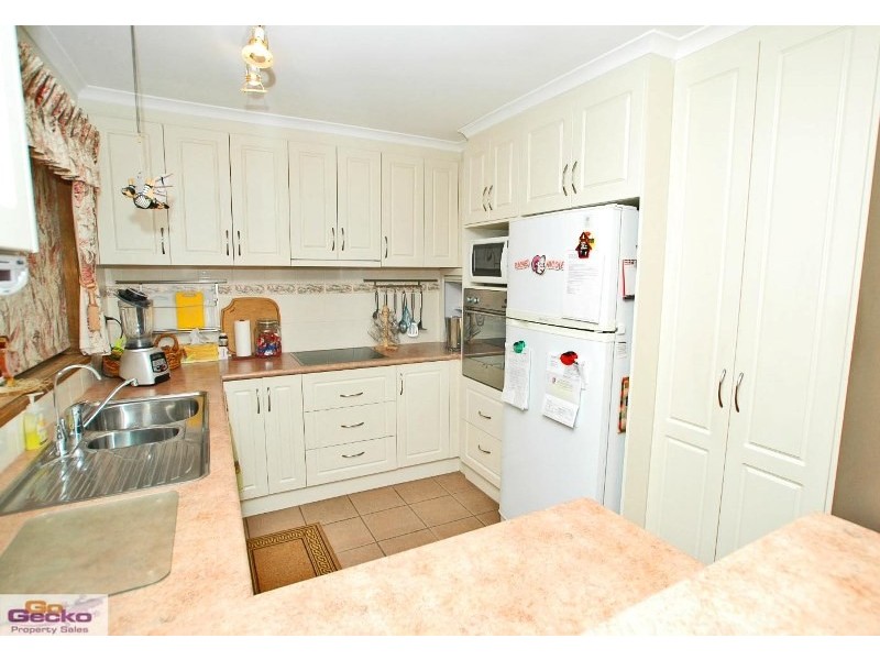 4 Weir Place, Queanbeyan NSW 2620