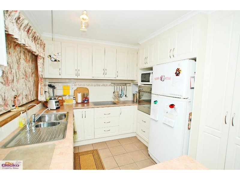 4 Weir Place, Queanbeyan NSW 2620