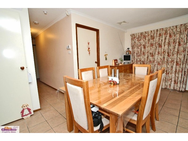 4 Weir Place, Queanbeyan NSW 2620