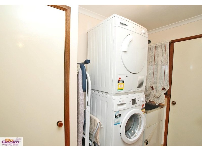 4 Weir Place, Queanbeyan NSW 2620