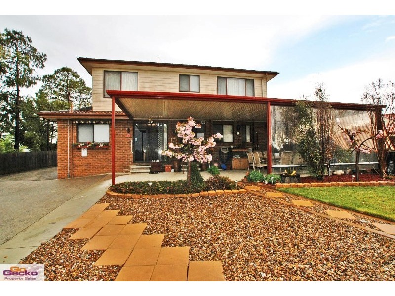 4 Weir Place, Queanbeyan NSW 2620
