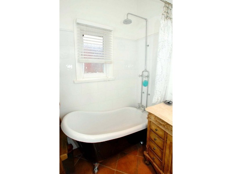 30 Kathleen Street, Queanbeyan NSW 2620