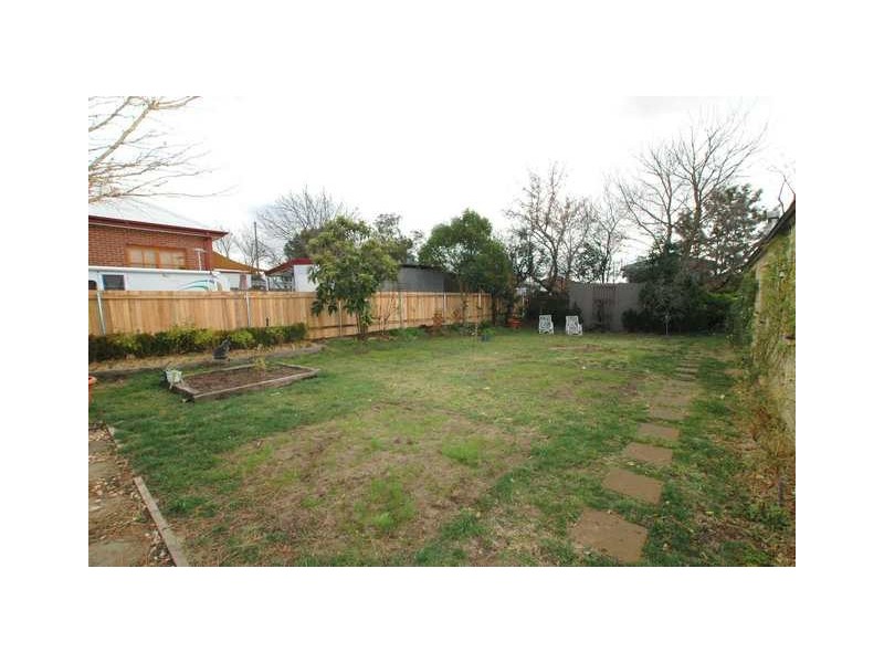 30 Kathleen Street, Queanbeyan NSW 2620