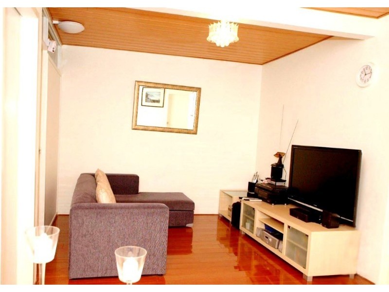 1/18 Trinculo Place, Queanbeyan NSW 2620