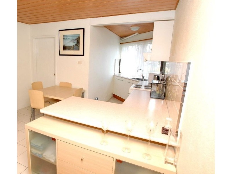 1/18 Trinculo Place, Queanbeyan NSW 2620