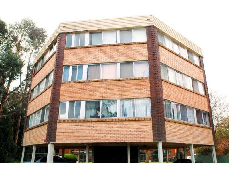 1/18 Trinculo Place, Queanbeyan NSW 2620