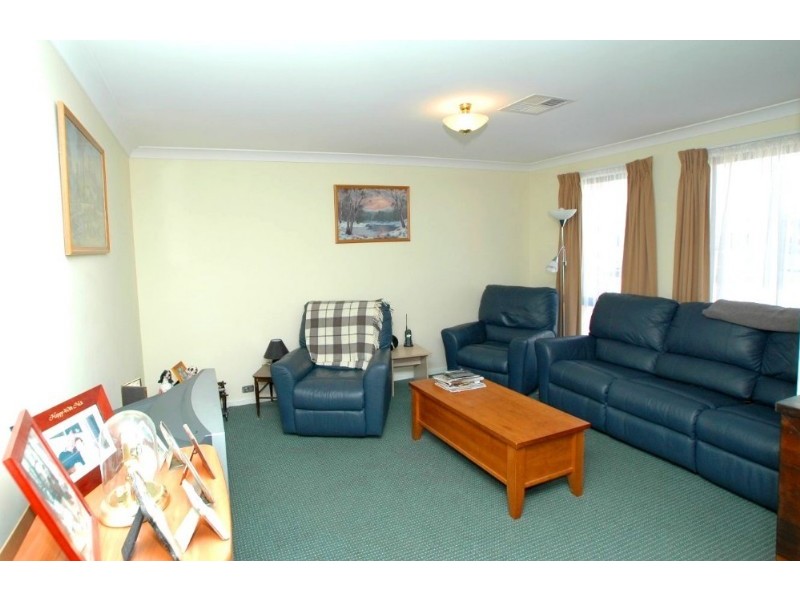 2 Birch Drive, Bungendore NSW 2621