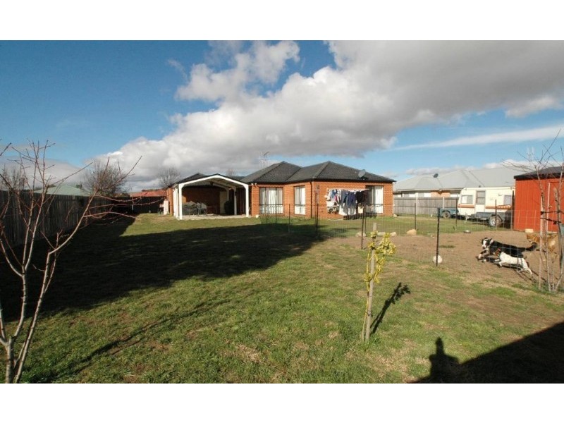 2 Birch Drive, Bungendore NSW 2621