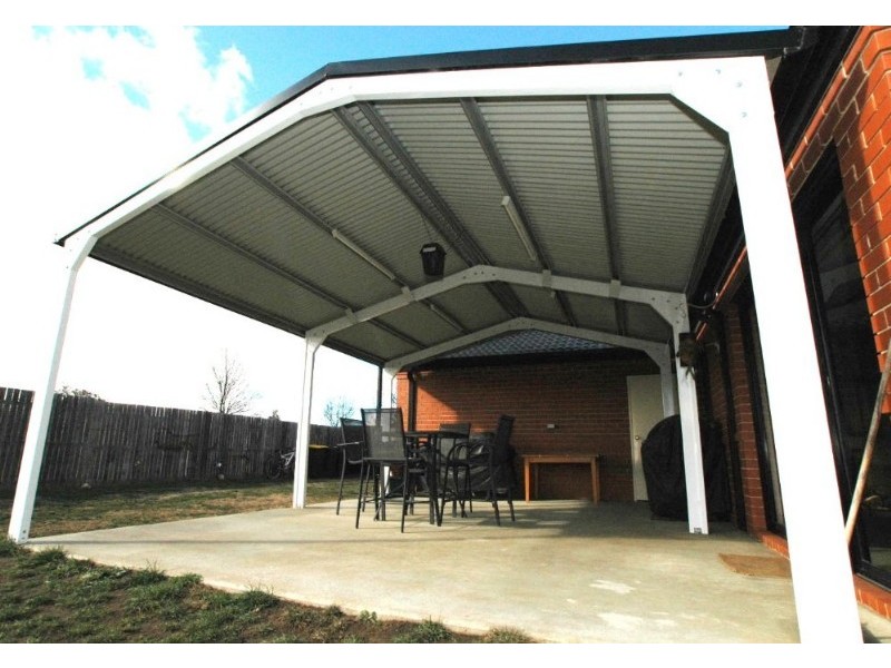 2 Birch Drive, Bungendore NSW 2621