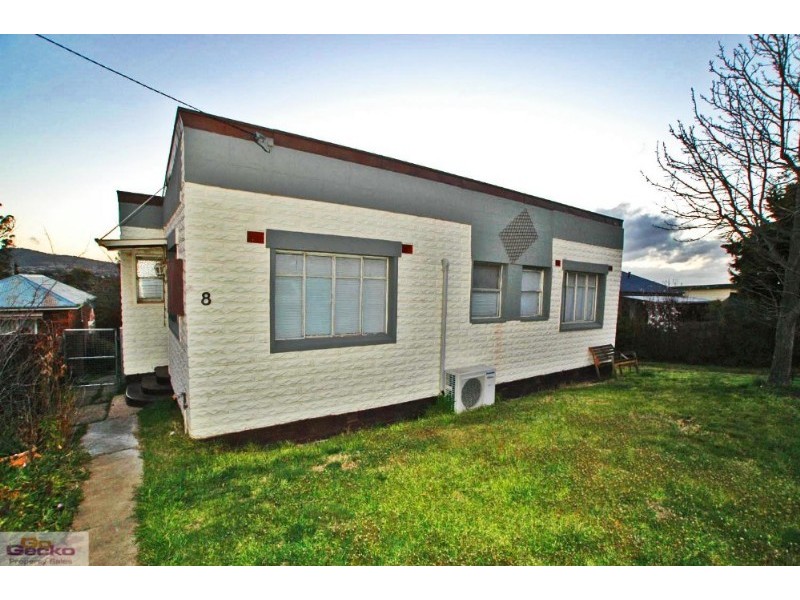 8 O’Neill Street, Queanbeyan NSW 2620