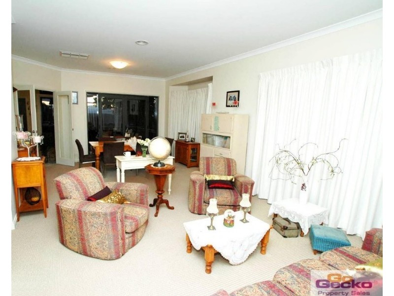 7 Evan Place, Jerrabomberra NSW 2619