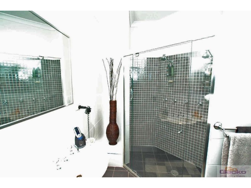 7 Evan Place, Jerrabomberra NSW 2619