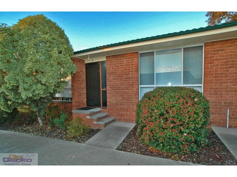 5/30 Mowatt Street, Queanbeyan NSW 2620