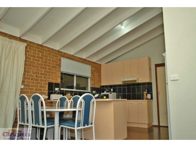 5/30 Mowatt Street, Queanbeyan NSW 2620