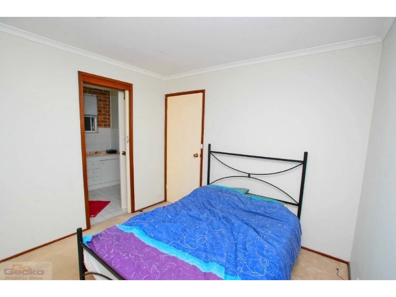 5/30 Mowatt Street, Queanbeyan NSW 2620