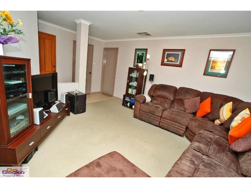 67 Thomas Royal Gardens, Queanbeyan NSW 2620