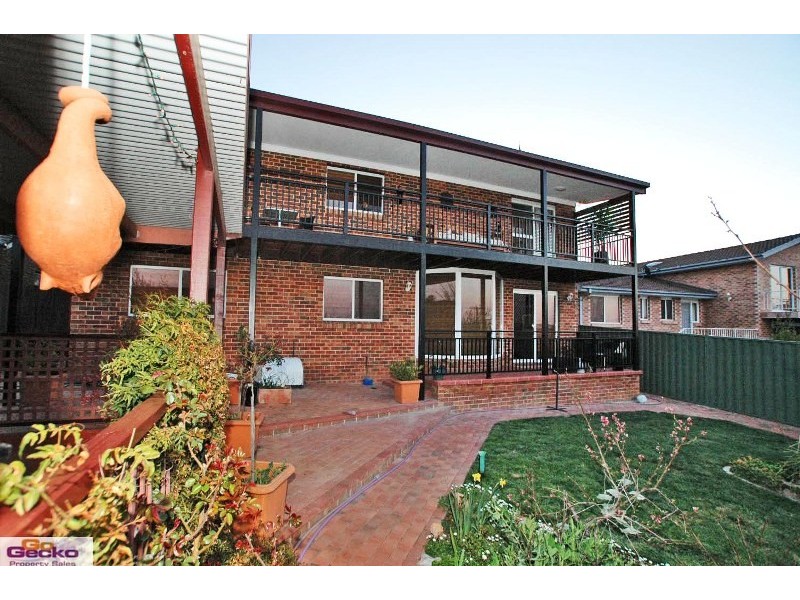 33 Sassafras Crescent, Queanbeyan NSW 2620