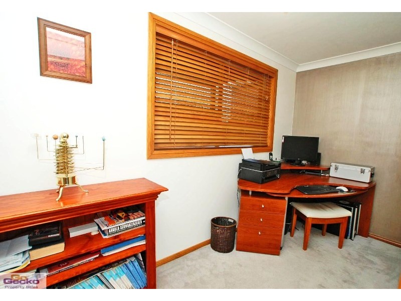 33 Sassafras Crescent, Queanbeyan NSW 2620