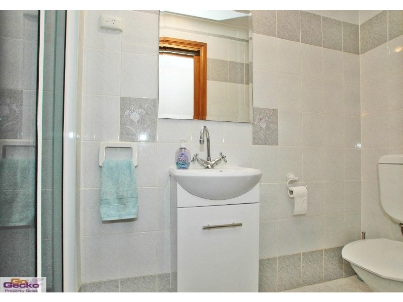 33 Sassafras Crescent, Queanbeyan NSW 2620