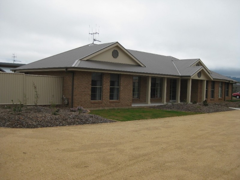 9 Moses Street, Bungendore NSW 2621