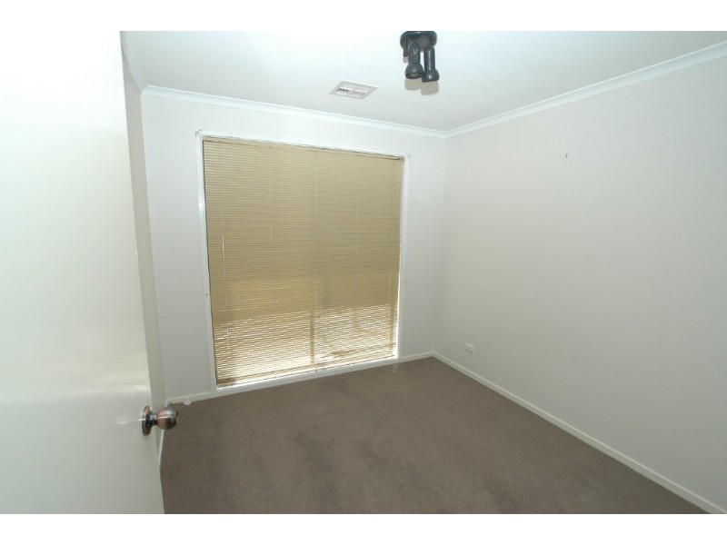 48 Banksia Crescent, Queanbeyan NSW 2620