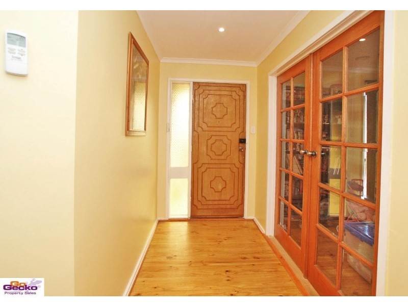 8 Kinsella Street, Queanbeyan NSW 2620