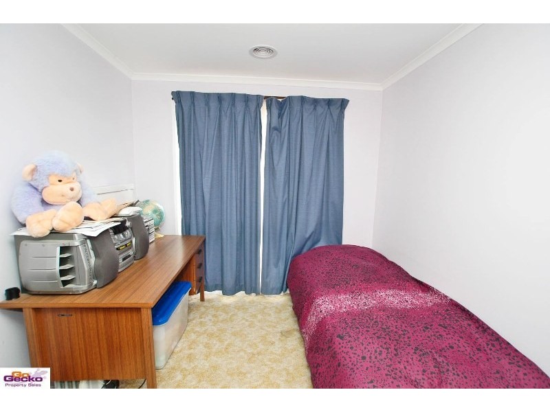 8 Kinsella Street, Queanbeyan NSW 2620