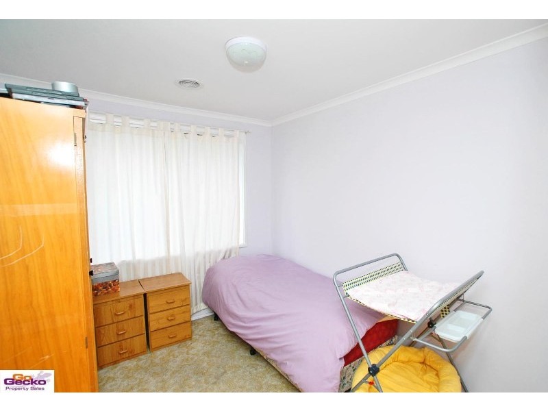 8 Kinsella Street, Queanbeyan NSW 2620