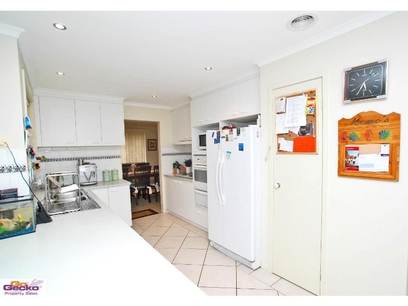 5 Halloran Drive, Jerrabomberra NSW 2619