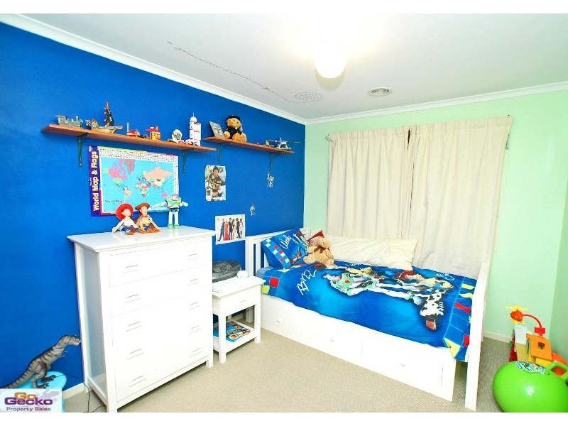5 Halloran Drive, Jerrabomberra NSW 2619