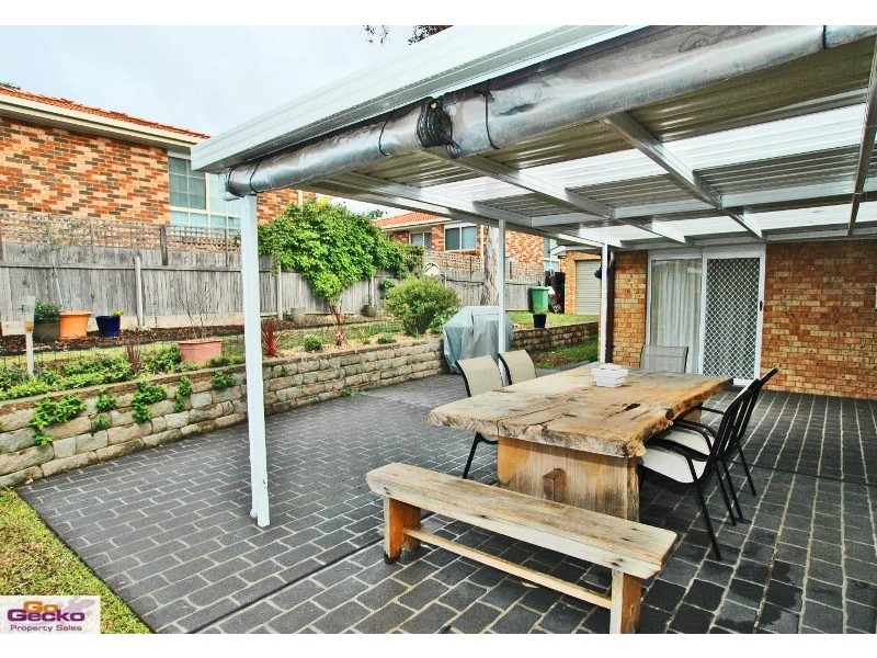 5 Halloran Drive, Jerrabomberra NSW 2619