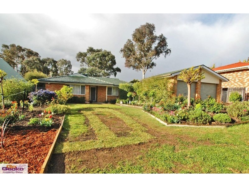 5 Halloran Drive, Jerrabomberra NSW 2619