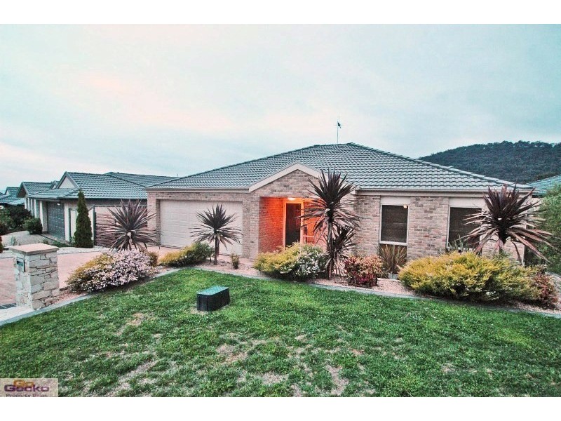 21 Pannamena Cres, Jerrabomberra NSW 2619