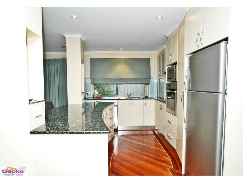 21 Pannamena Cres, Jerrabomberra NSW 2619