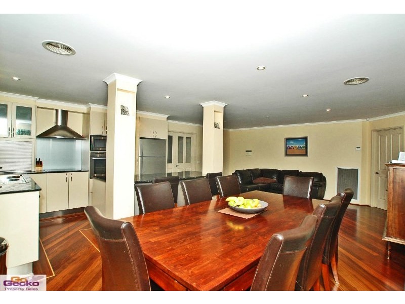 21 Pannamena Cres, Jerrabomberra NSW 2619