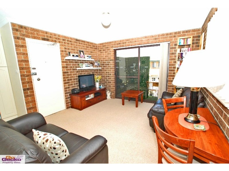 5/3 Mowatt Street, Queanbeyan NSW 2620