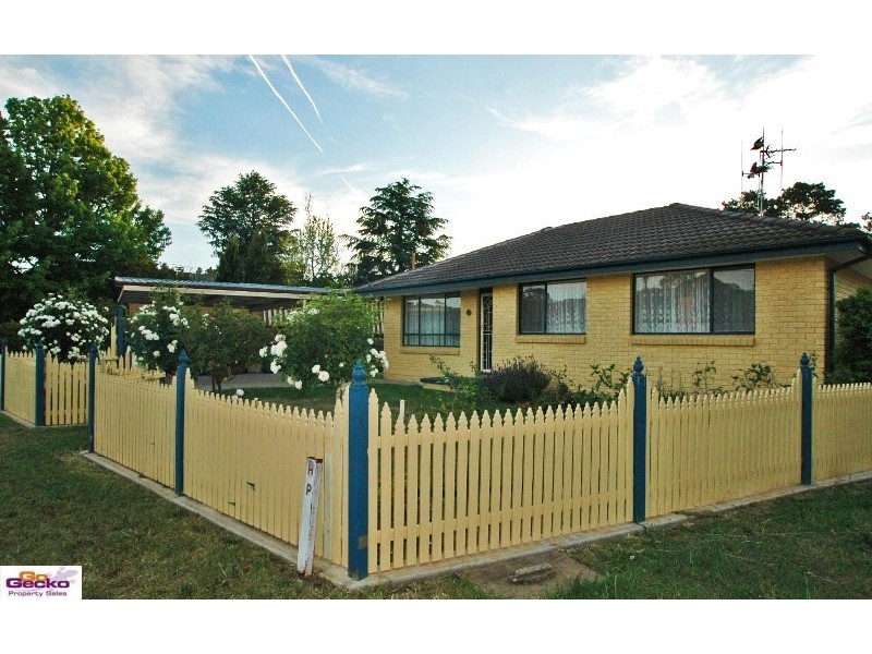 29 Woodger Parade, Queanbeyan NSW 2620