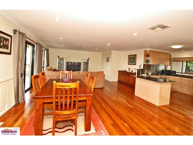 1 Benalla Court, Jerrabomberra NSW 2619