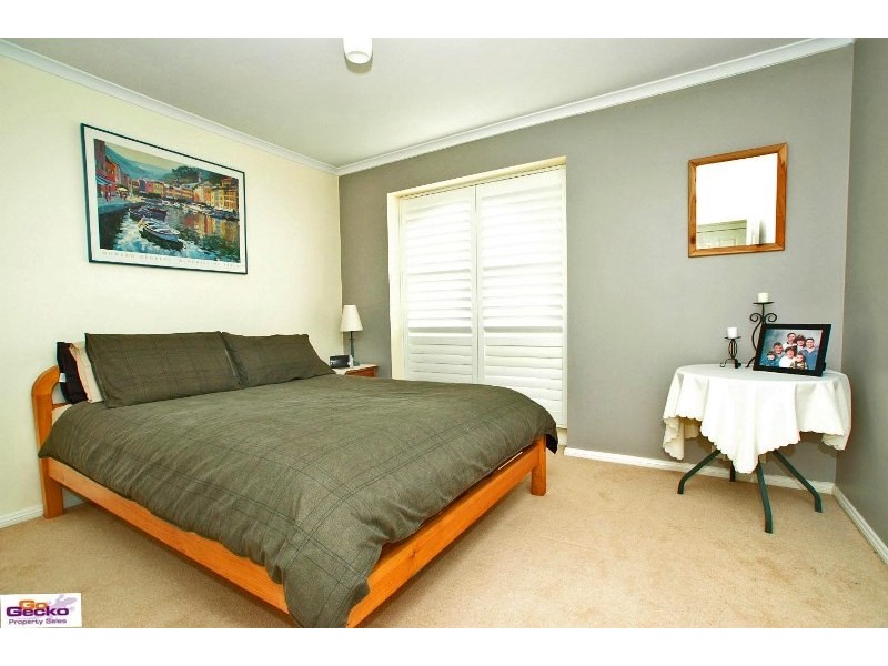 1 Benalla Court, Jerrabomberra NSW 2619