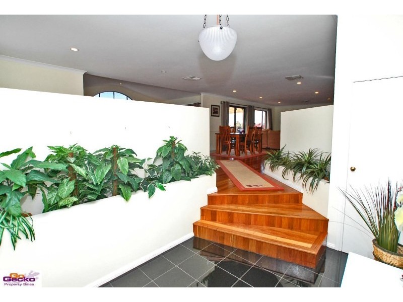 1 Benalla Court, Jerrabomberra NSW 2619