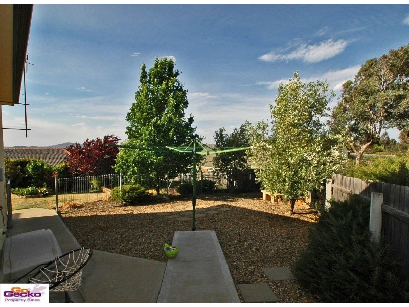 1 Benalla Court, Jerrabomberra NSW 2619