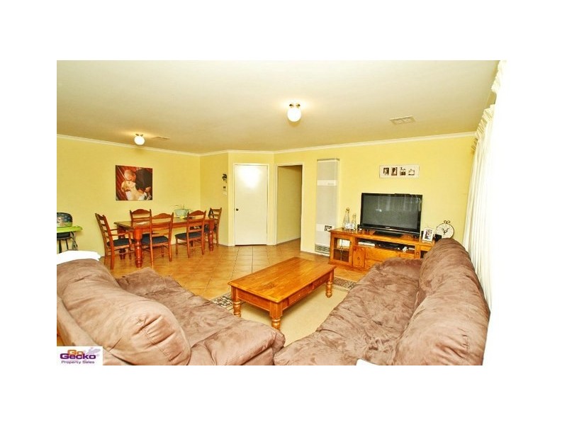 61 Thomas Royal Gardens, Queanbeyan NSW 2620