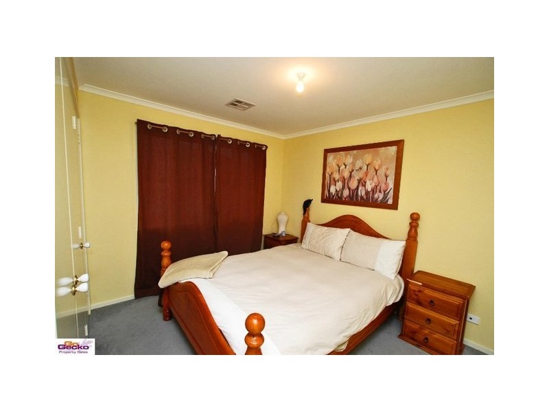 61 Thomas Royal Gardens, Queanbeyan NSW 2620