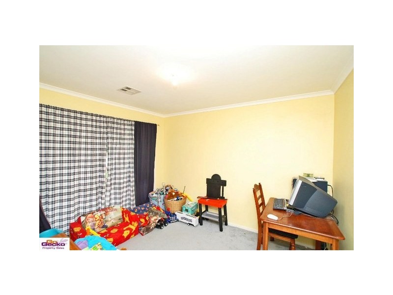 61 Thomas Royal Gardens, Queanbeyan NSW 2620